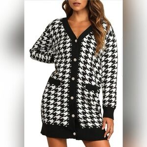 Lulu's Black and White Houndstooth Long Sleeve Dress